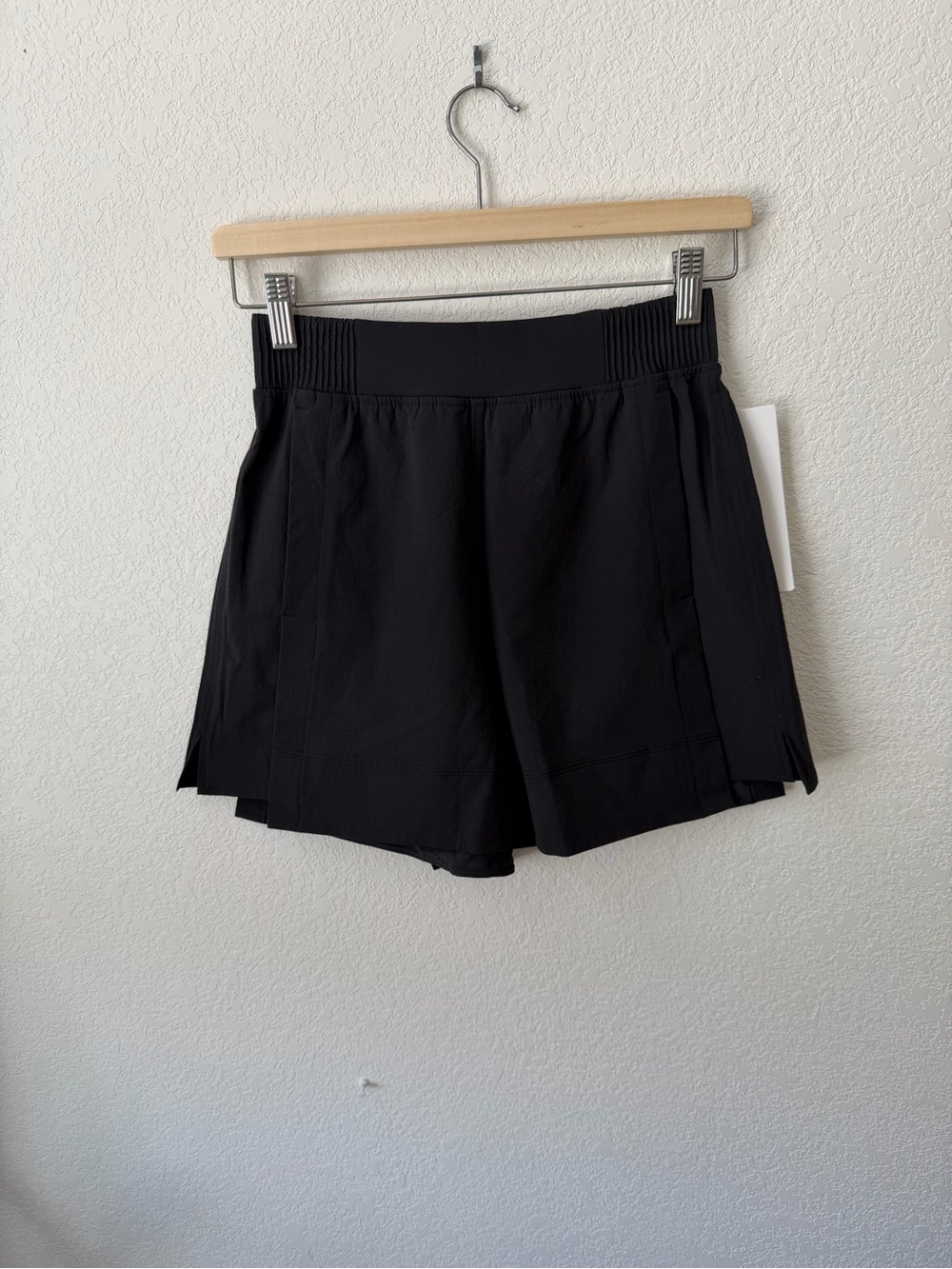 lululemon Stretch Wovan Relaxed Black Shorts 4” Original Shopping bag Included - Picture 4 of 12